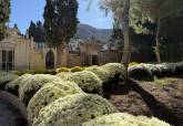 Labores de mantenimiento del Servicio de Parques y Jardines en cementerios con motivo del D�a de Todos los Santos